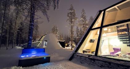 Snowman World Glass Resort in Rovaniemi